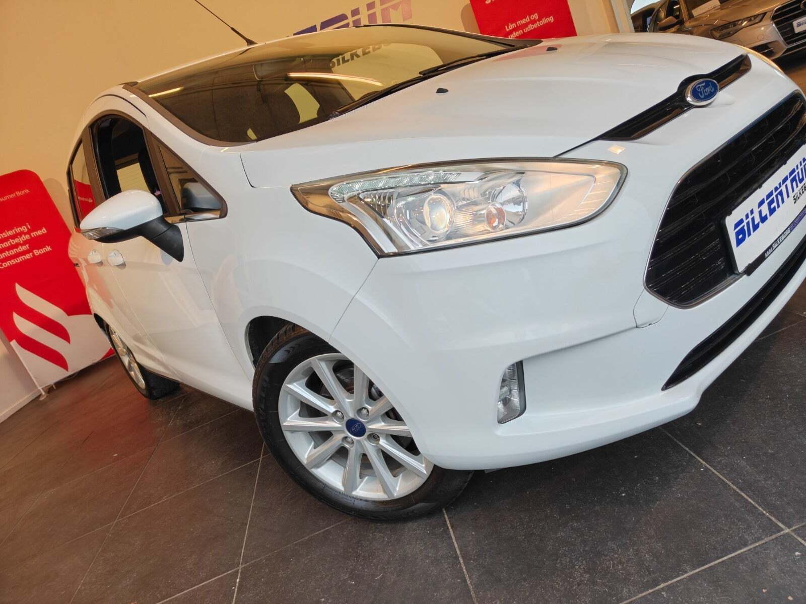 Hvid Ford B-MAX fra 2015