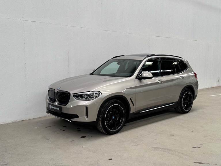 BMW iX3 Charged Plus