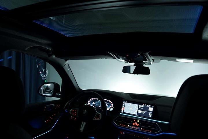 Sort BMW X5 fra 2021