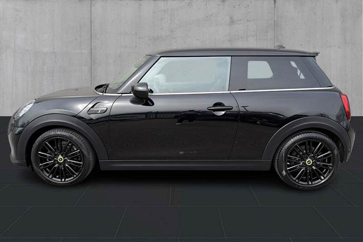 Sort Mini Cooper SE fra 2021