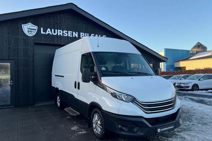 Hvid Iveco Daily fra 2022