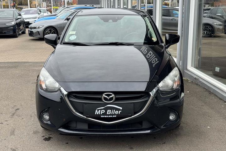 Sort Mazda 2 fra 2015