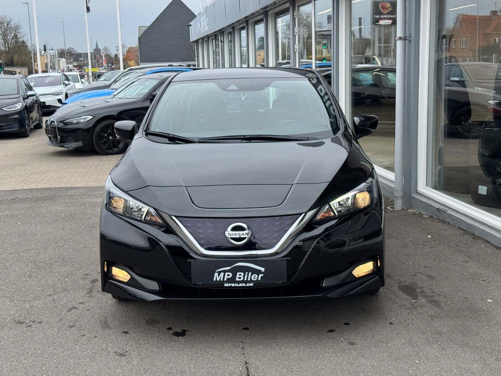 Sort Nissan Leaf fra 2021