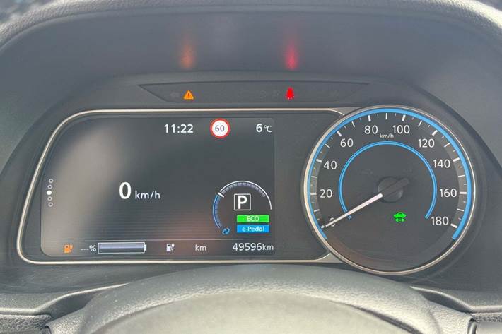 Sort Nissan Leaf fra 2021