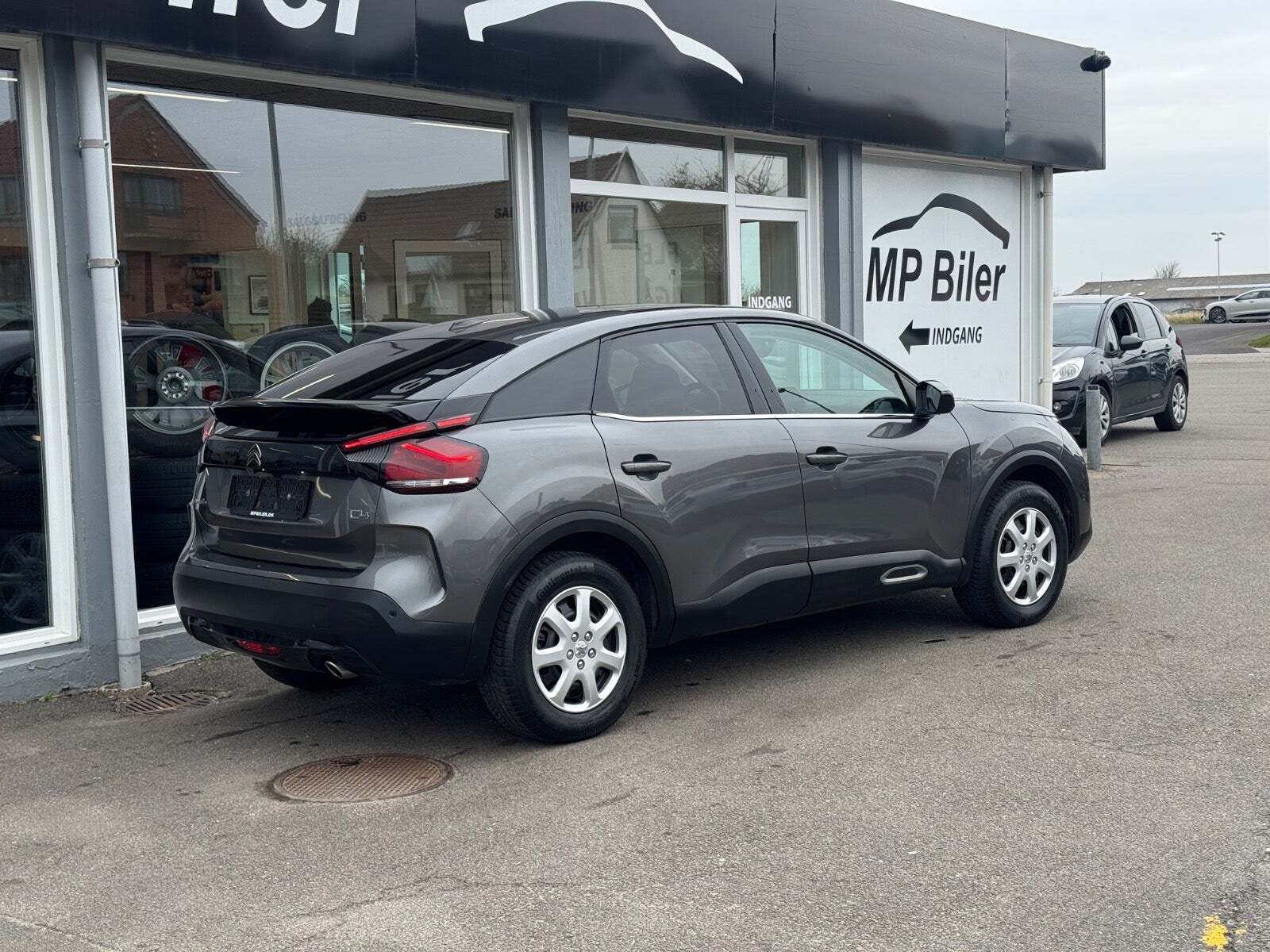 Grå Citroën C4 fra 2021
