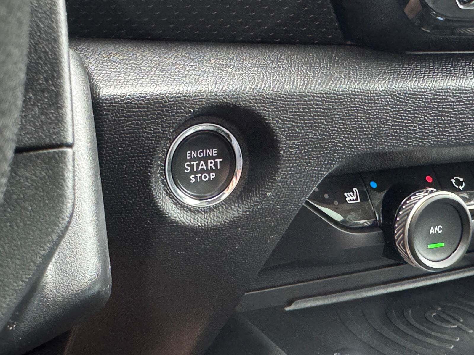 Grå Citroën C4 fra 2021