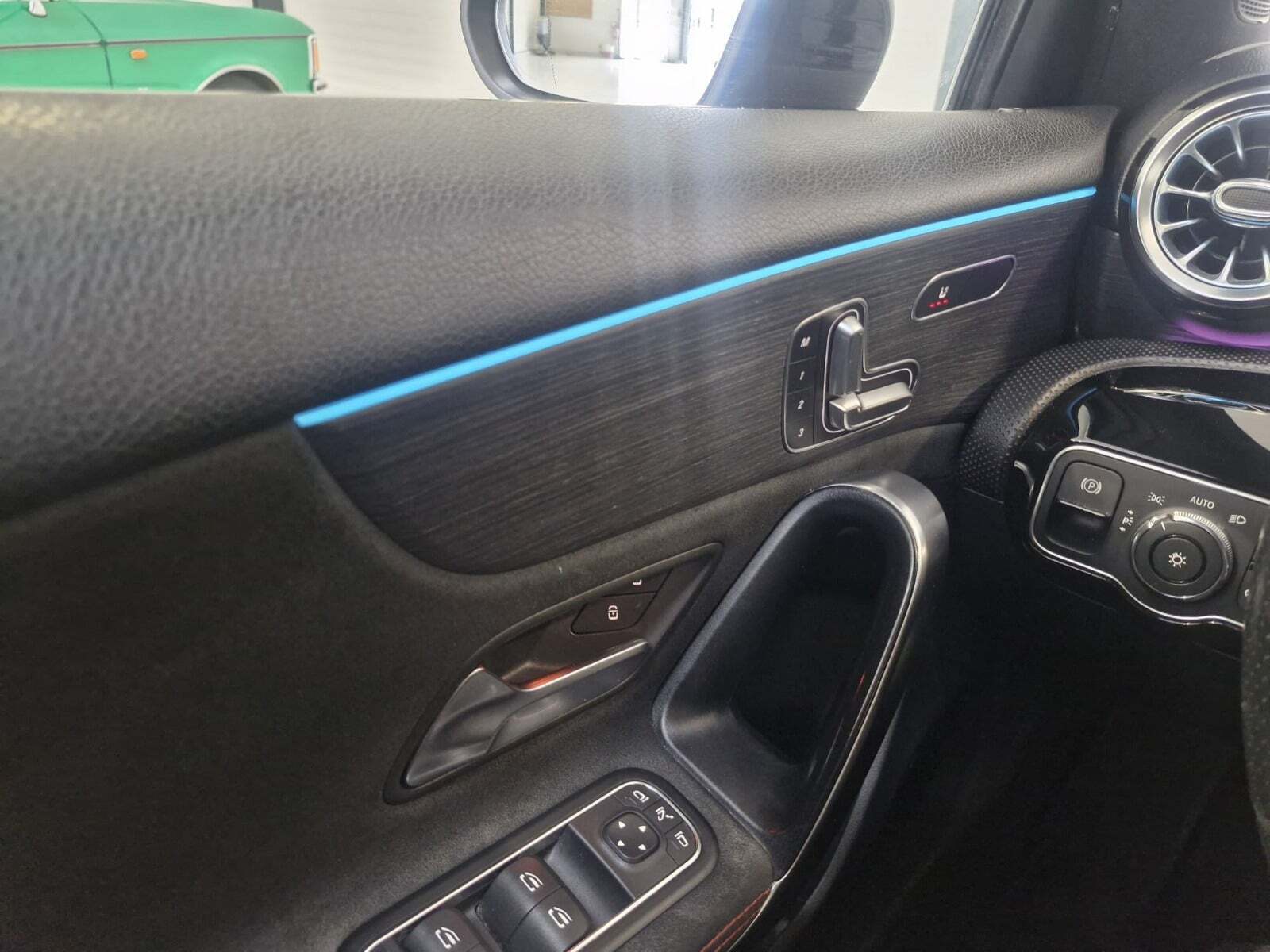 Grå Mercedes A250 fra 2018