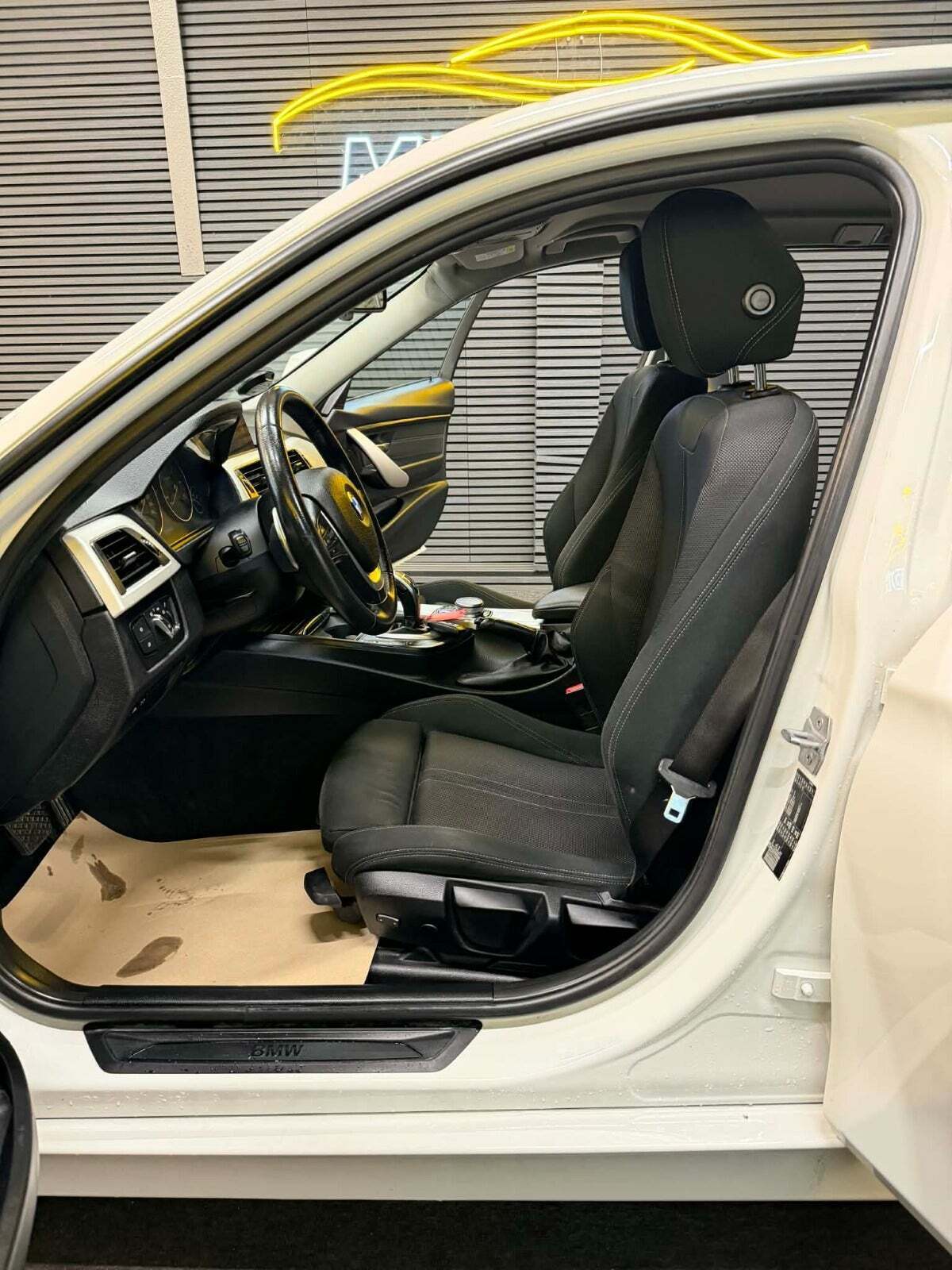 BMW 320d 2,0 Touring aut.