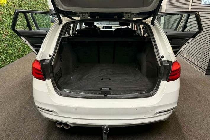 undefined BMW 320d fra 2017