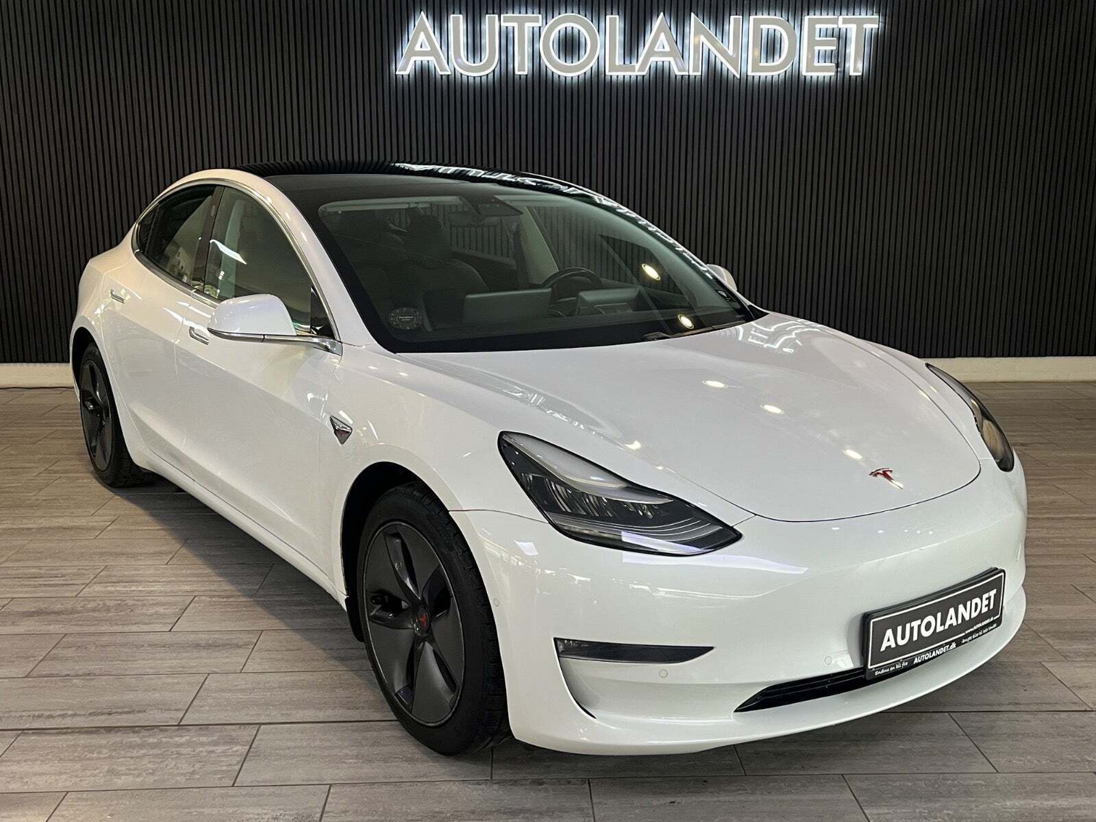 Tesla Model 3 Long Range RWD