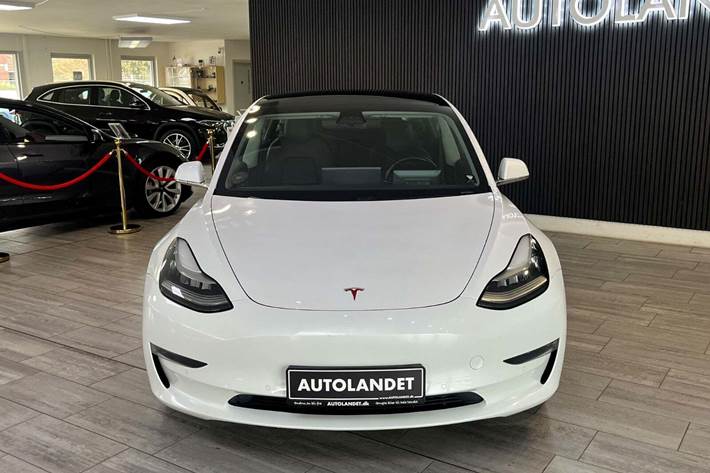 Hvid Tesla Model 3 fra 2019