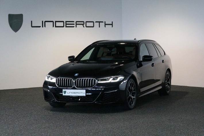 Sort BMW 530e fra 2022