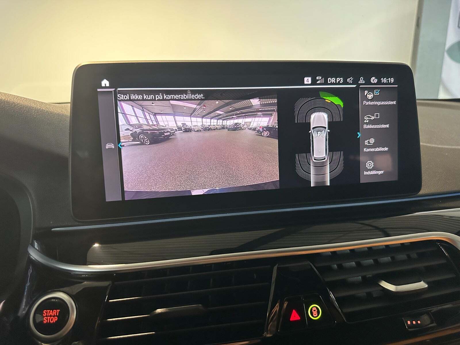 Sort BMW 530e fra 2022
