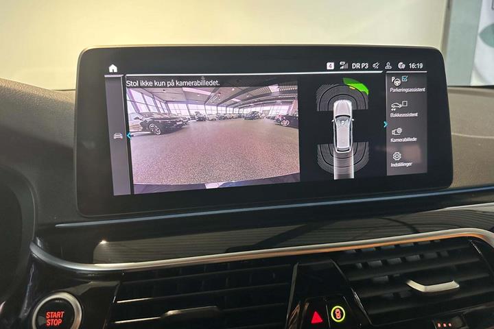 Sort BMW 530e fra 2022