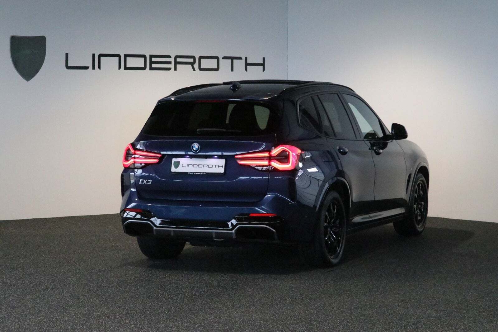 BMW iX3 Charged M-Sport