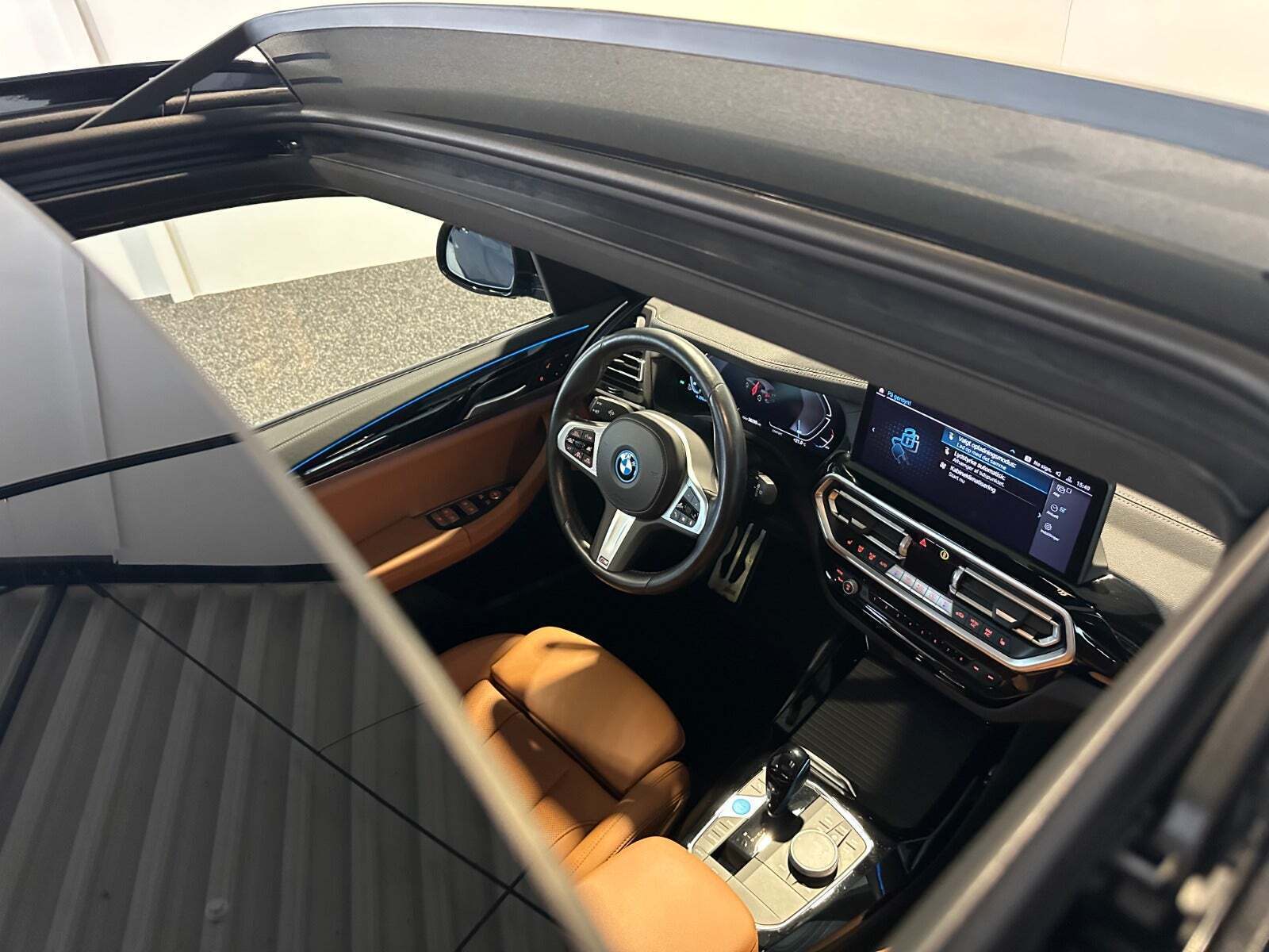 Blå BMW iX3 fra 2023