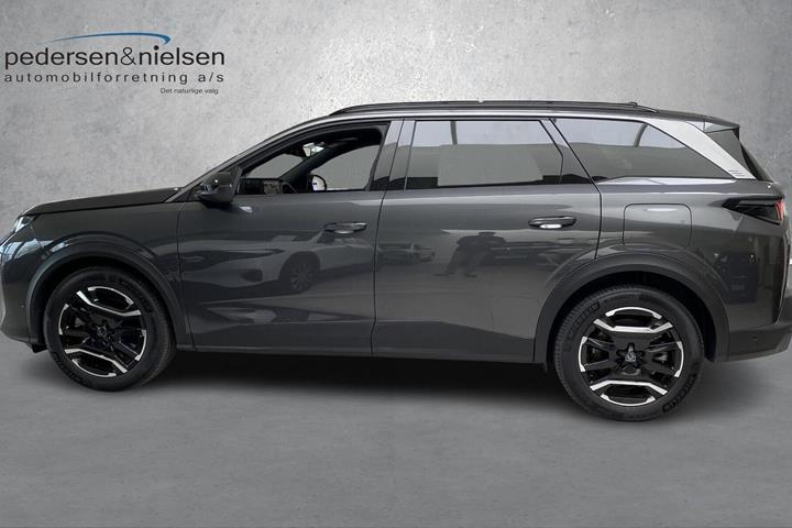 Grå Peugeot e-5008 fra 2025