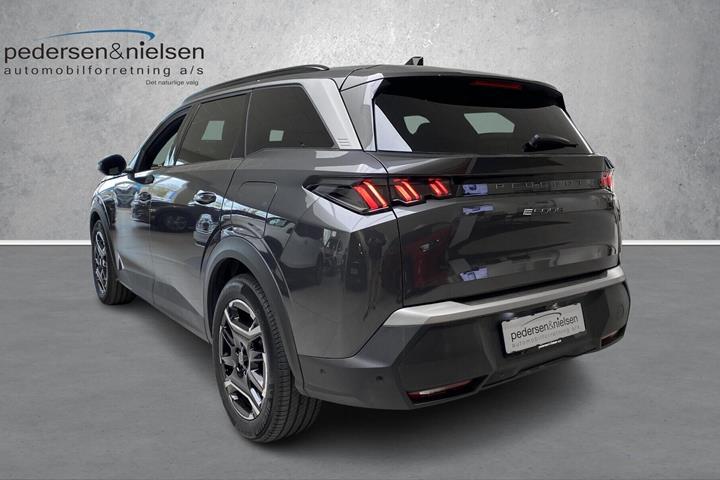 Grå Peugeot e-5008 fra 2025