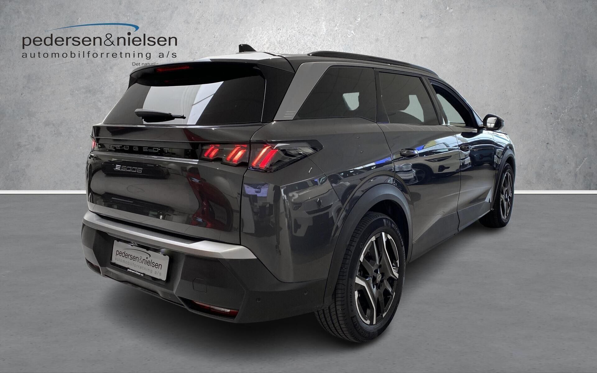 Peugeot e-5008 EL Allure 210HK 5d Aut.