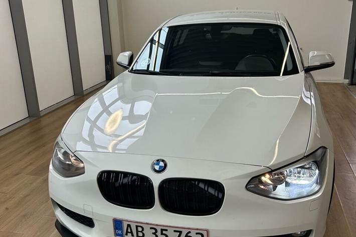 Hvid BMW 116d fra 2013