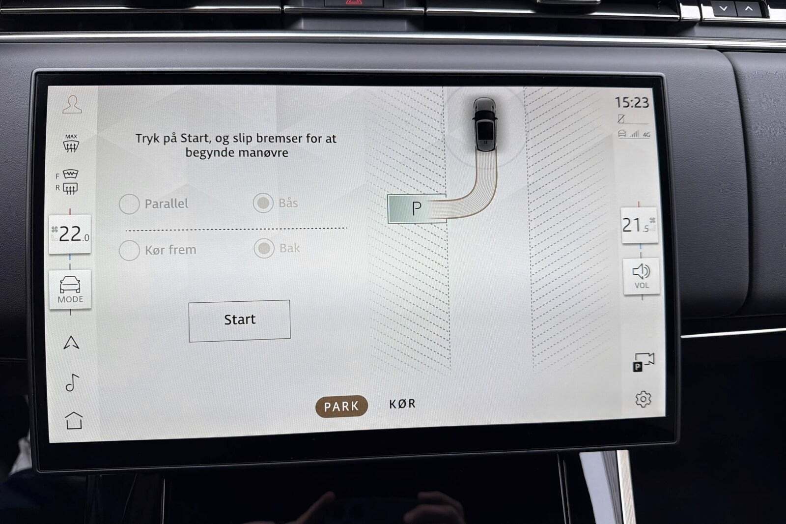 Grå Land Rover Range Rover sport fra 2025