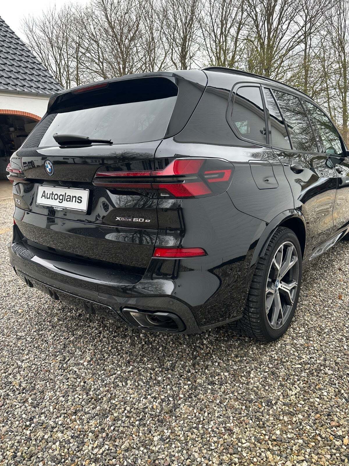 Sort BMW X5 fra 2023