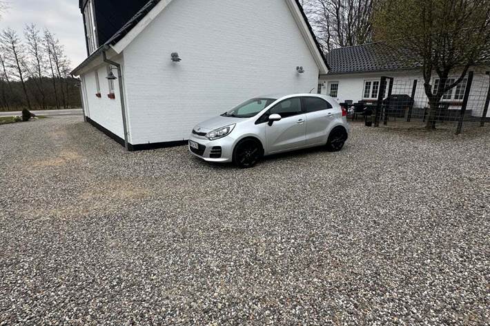 Sølv Kia Rio fra 2015