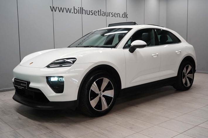 Hvid Porsche Macan fra 2025
