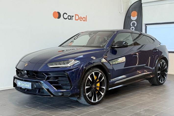 Blå Lamborghini Urus fra 2019