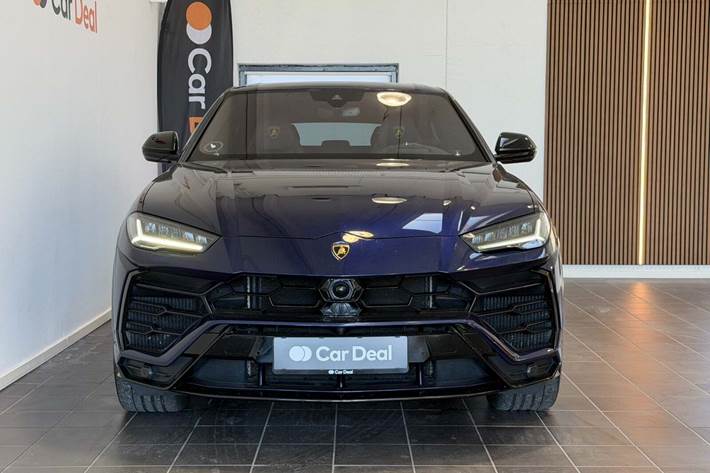 Blå Lamborghini Urus fra 2019
