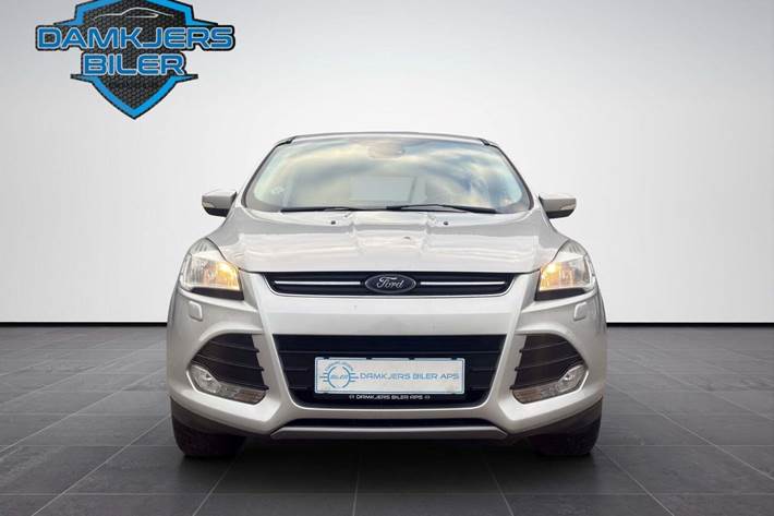 Sølv Ford Kuga fra 2015