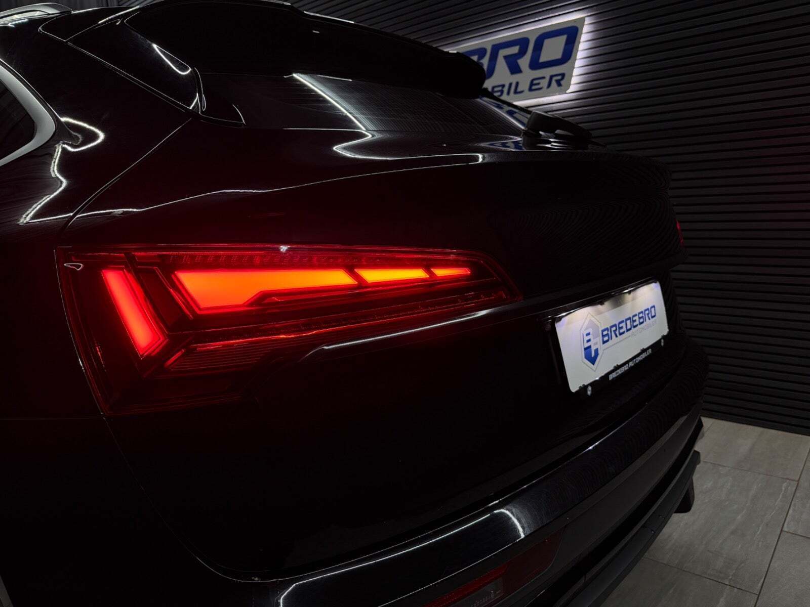 Sort Audi Q5 fra 2023