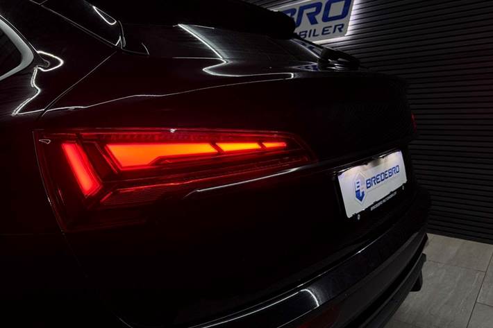 Sort Audi Q5 fra 2023