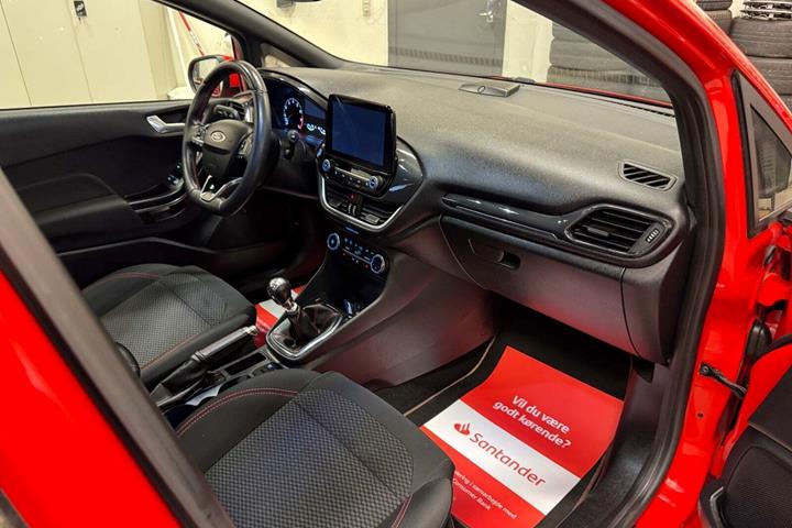 Rød Ford Fiesta fra 2020