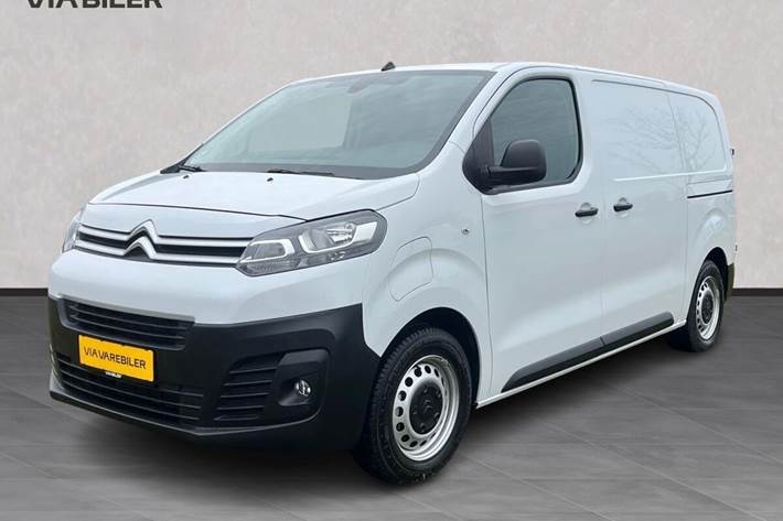Hvid Citroën e-Jumpy fra 2025 set udefra