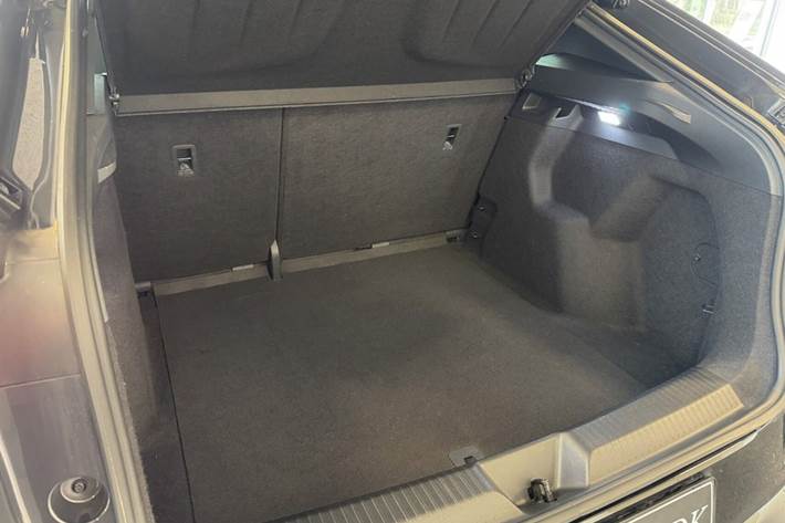 Grå Cupra Tavascan fra 2025