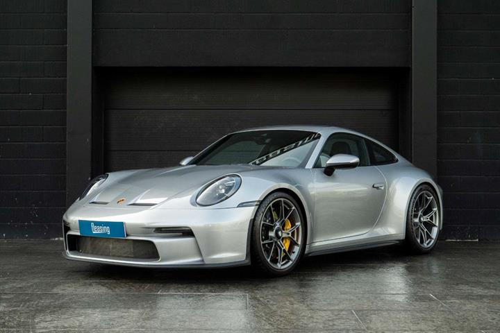 Sølv Porsche 911 GT3 fra 2023
