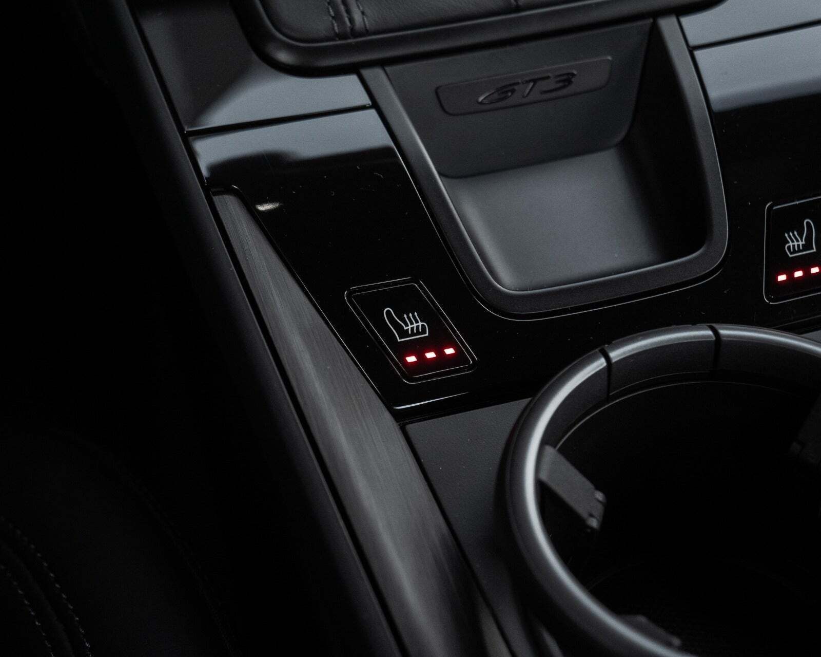 Sølv Porsche 911 GT3 fra 2023