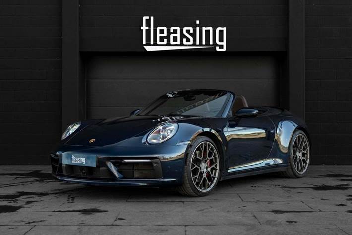 Blå Porsche 911 Carrera 4S fra 2020