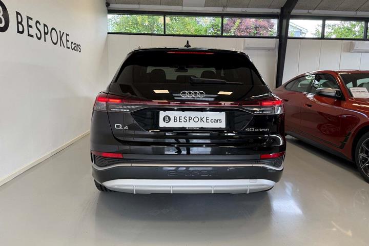 Sort Audi Q4 e-tron fra 2024