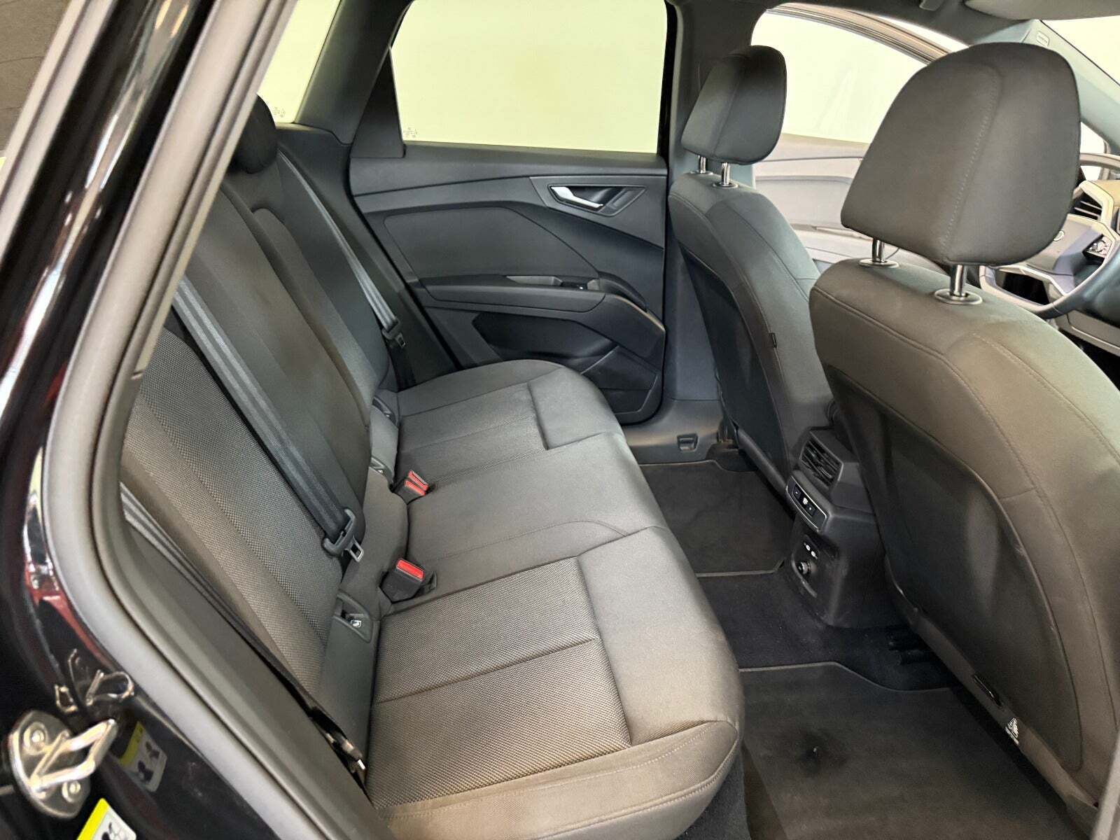 Sort Audi Q4 e-tron fra 2024