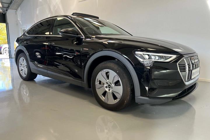 Sort Audi e-tron fra 2021