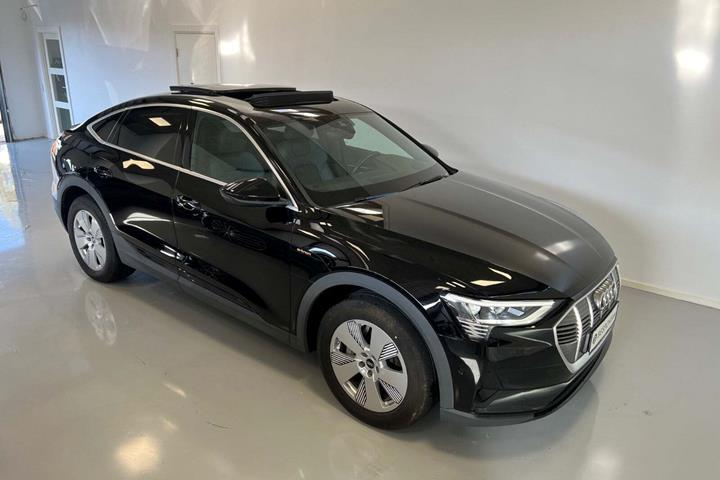 Sort Audi e-tron fra 2021