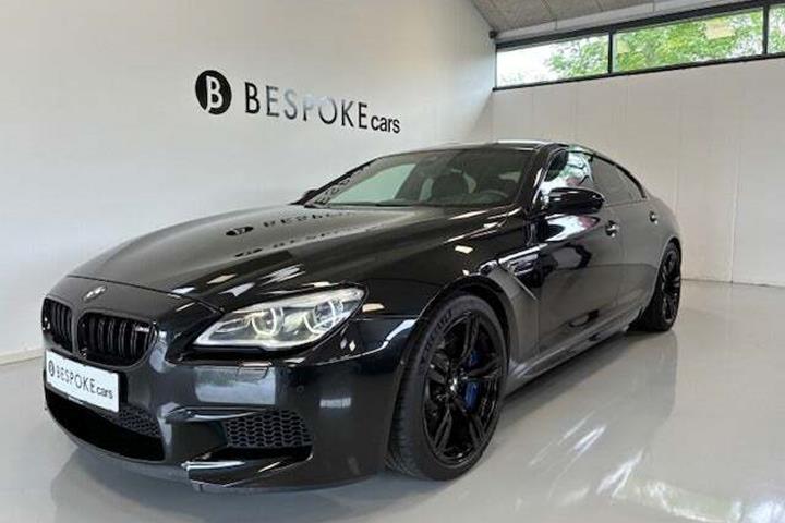 Sort BMW M6 fra 2015 set udefra