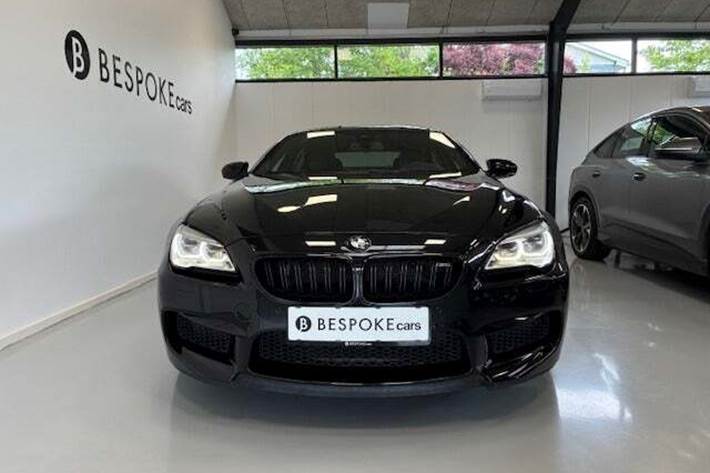 Sort BMW M6 fra 2015