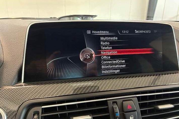 Sort BMW M6 fra 2015