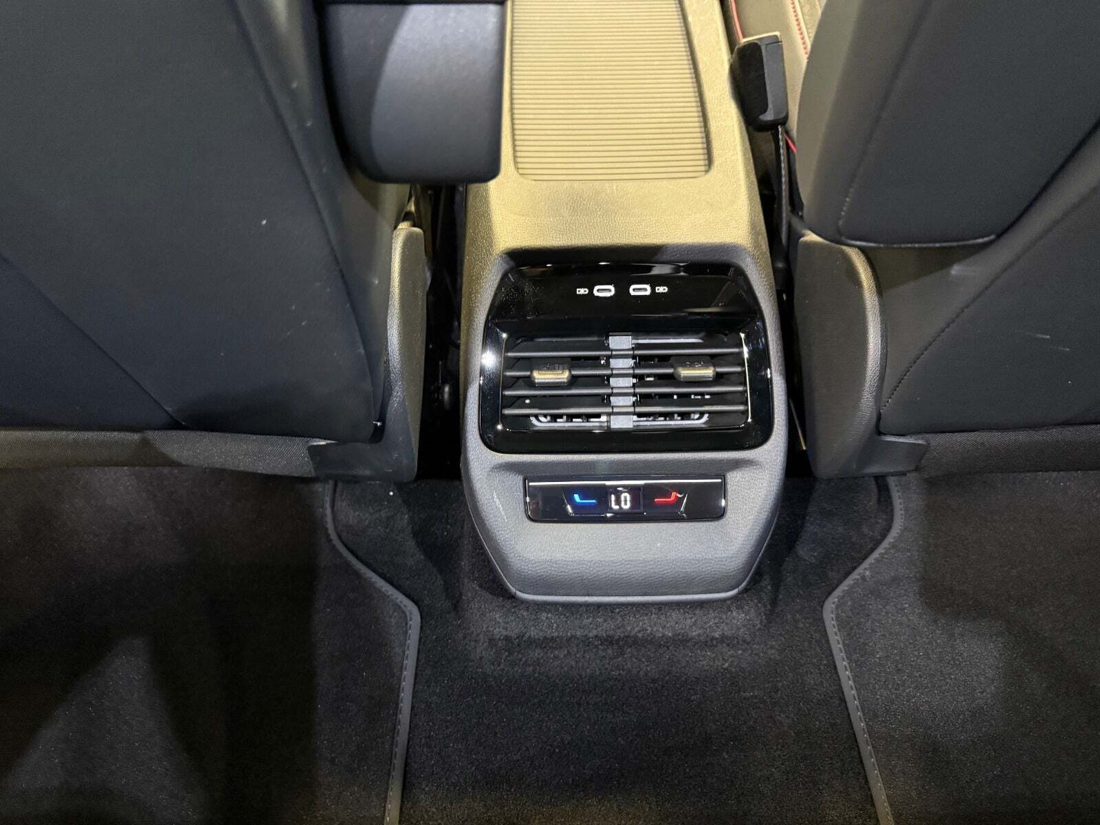 Blå VW ID.4 fra 2025