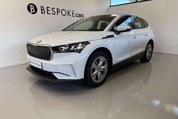 Hvid Skoda Enyaq fra 2022
