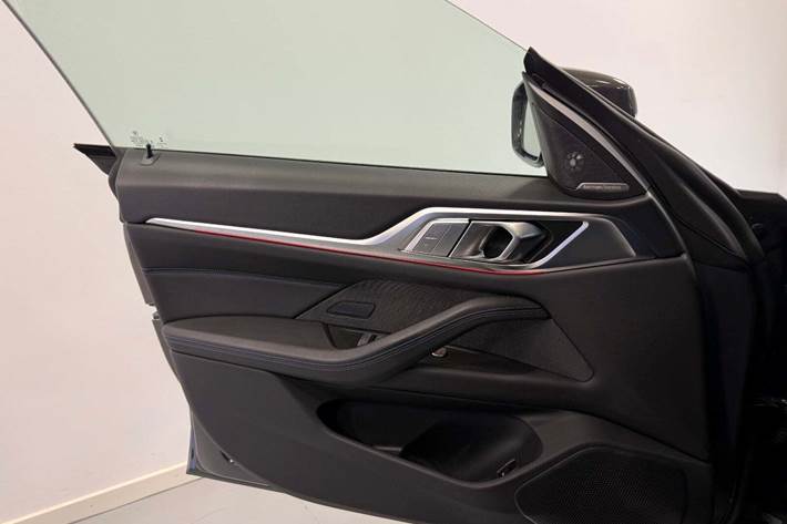 Grå BMW i4 fra 2022