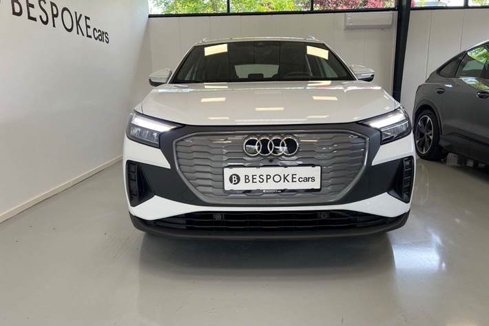 Hvid Audi Q4 e-tron fra 2022